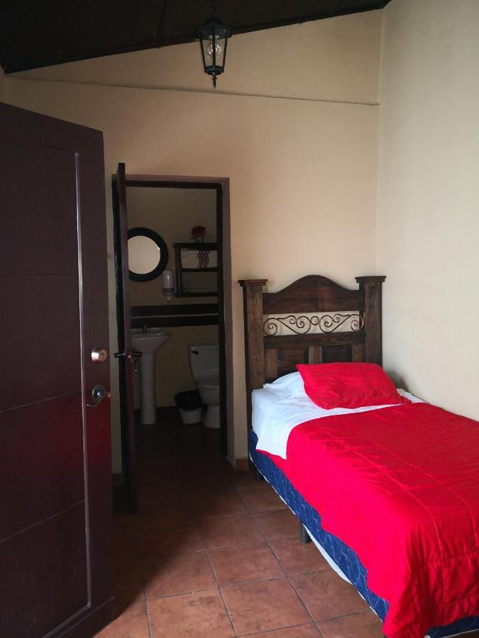 Hotel San Judas Tadeo Garden Antigua Buitenkant foto