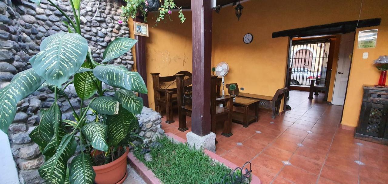 Hotel San Judas Tadeo Garden Antigua Buitenkant foto